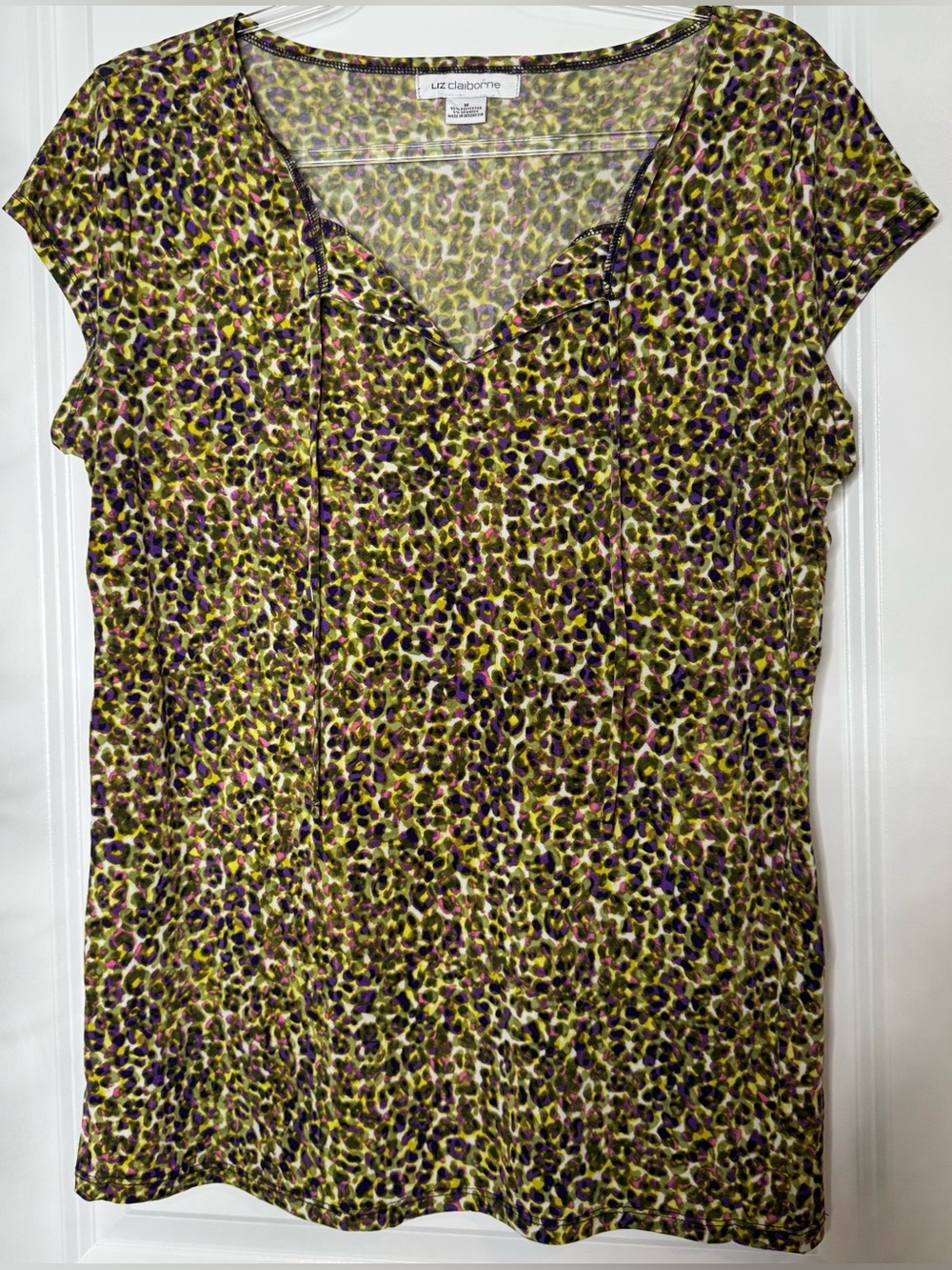 Liz Claiborne Olive Green & Purple Leopard Print V-Neck Tee stretch md stretch